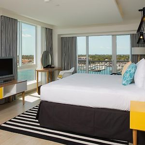 One-Bedroom King Suite